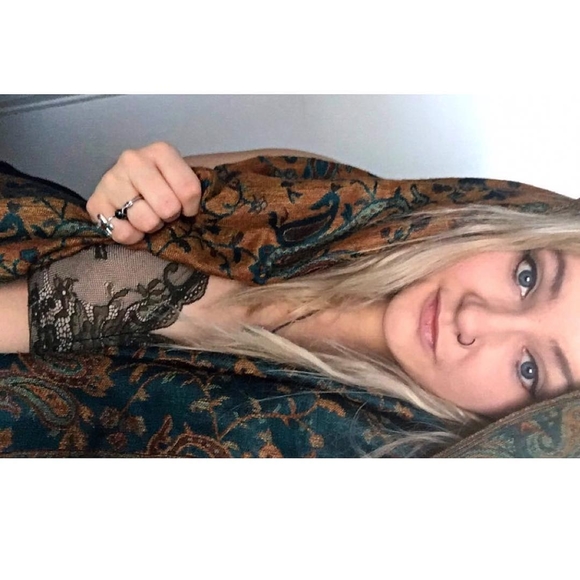 Meet your Posher, Miranda - Picture 1 of 1